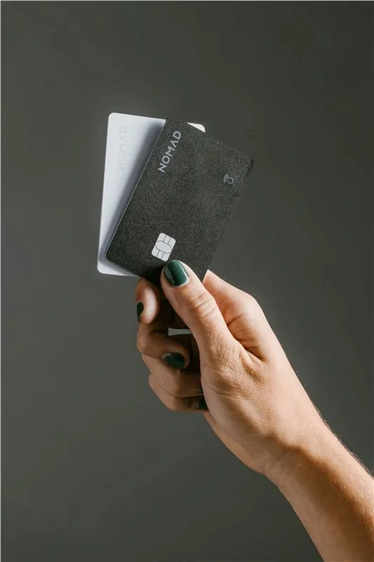 nomad-tracking-card-pro-find-my-white