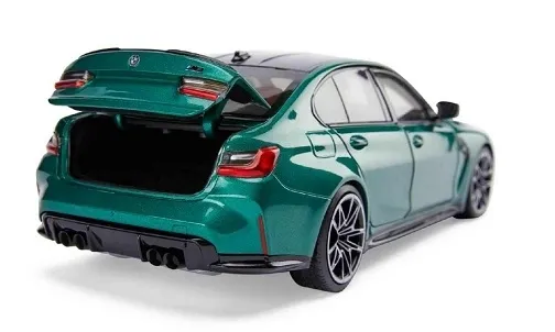 model-1-18-bmw-m3-g80-oryginal-stan-zlozenia-zlozony