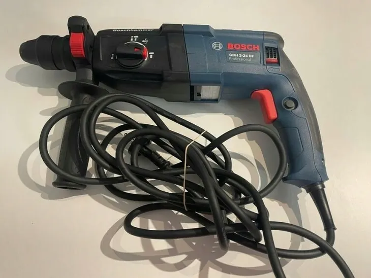 mlotowiertarka-bosch-sds-plus-790-w-maksymalna-moc-790-w