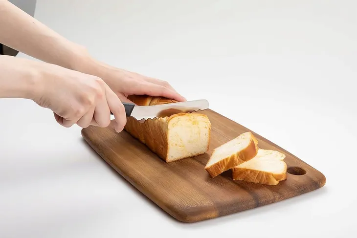 noz-do-pieczywa-kai-115-cm-material-ostrza-ze-stali
