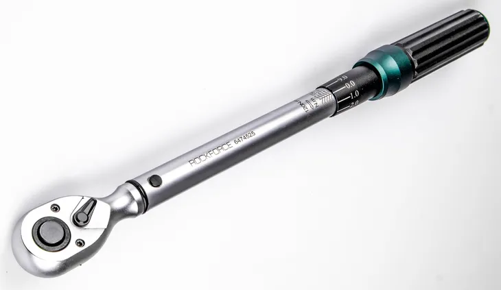 klucz-dynamometryczny-rockforce-waga-z-opakowaniem-1-86-kg