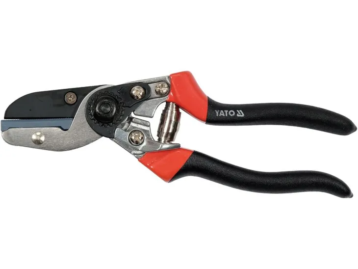 sekator-kowadelkowy-yato-waga-z-opakowaniem-0-26-kg