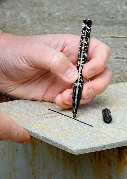 marker-budowlany-4-permanentny-rodzaj-do-drewna-szerokosc-koncowki-3-mm