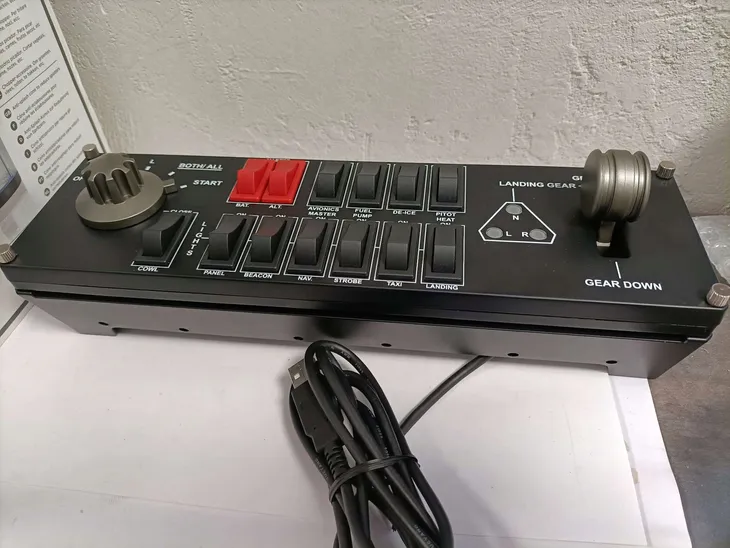 logitech-g-saitek-pro-flight-switch-panel-model-g-saitek-pro-flight-switch-pane
