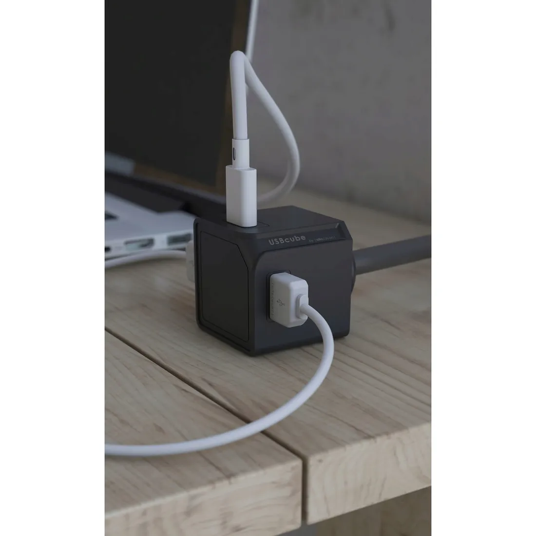 ladowarka-sieciowa-allocacoc-4xusb-a-3a-usbcube-10464bk-eueumc-marka-allocacoc