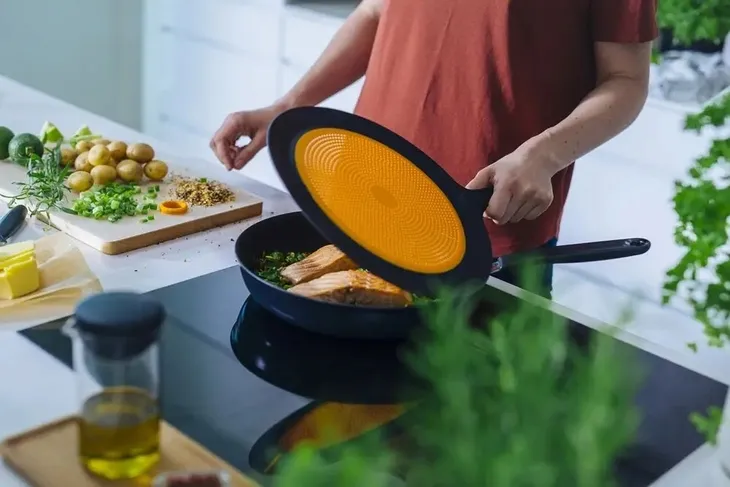pokrywka-fiskars-functional-form-30-cm-kolor-dodatkowy-pomaranczowy