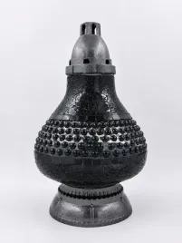 znicz-witraz-karafa-koral-black-elegancki-znicz-dekoracyjny