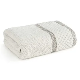 recznik-misty-70x140-kremowy-z-ozdobna-bordiura-w-krateczke-500-g-m2-frotte
