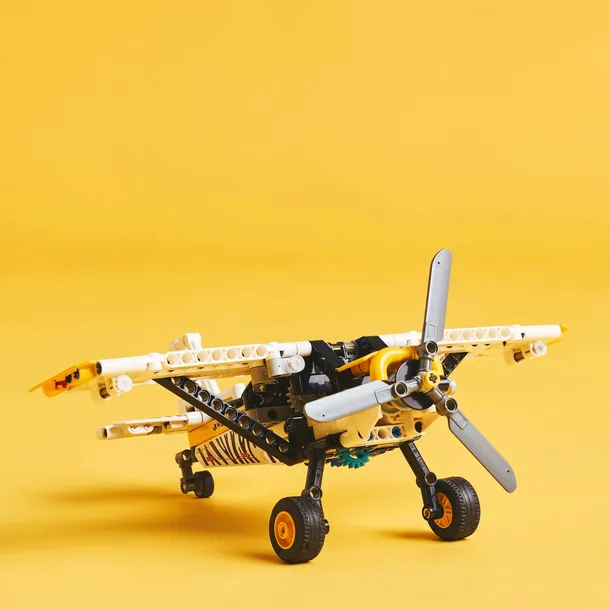 lego-technic-samolot-transportowy-42198-waga-z-opakowaniem-0-44-kg