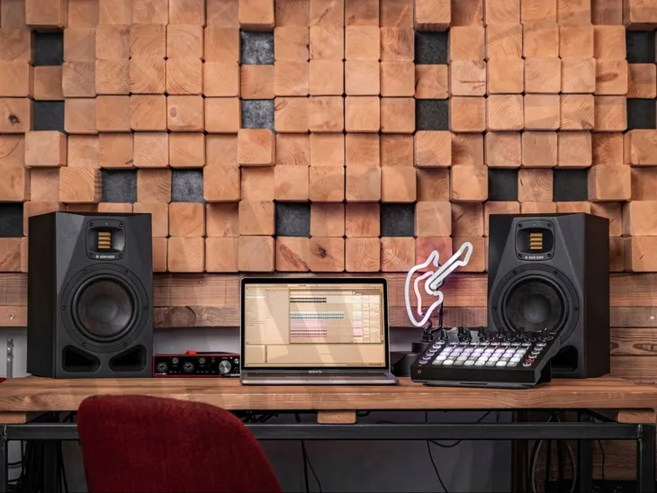 monitor-studyjny-adam-a7v-300-w-czulosc-0-db