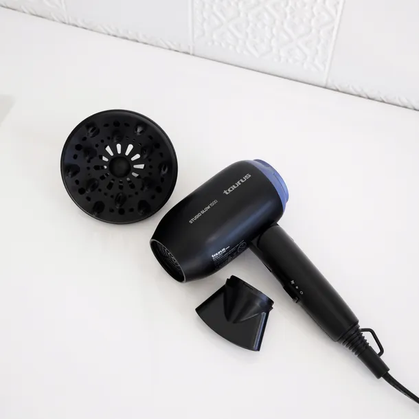 suszarka-do-wlosow-taurus-hda1400-model-hda1400