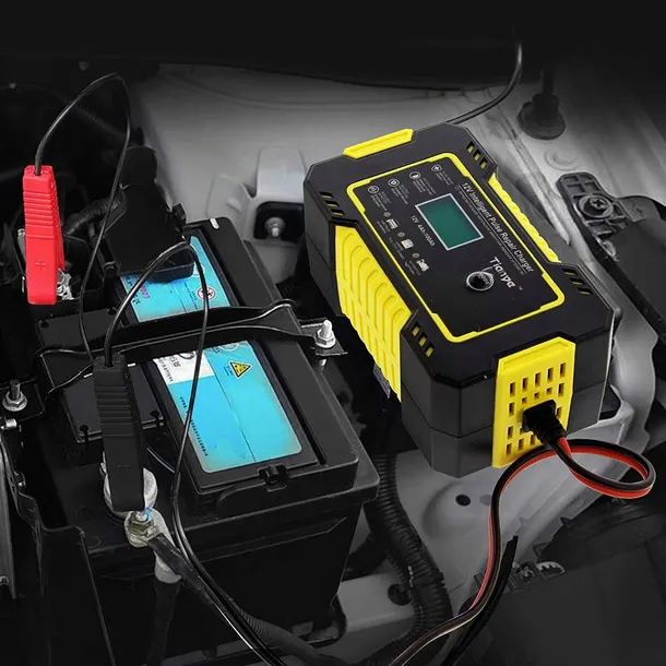 prostownik-foxsur-do-akumulatorow-12v-6a-marka-foxsur-natezenie-maksymalne-6-a