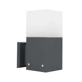 nowoczesny-kinkiet-zewnetrzny-ogrod-elegancka-lampa-elewacyjna