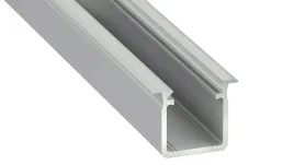 elegancki-profil-aluminiowy-srebrny-z-kloszem-mlecznym-do-salonu