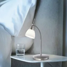 elegancka-lampa-biurkowa-do-biura-i-gabinetu-paul-neuhaus-stylowa