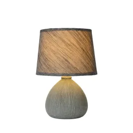 elegancka-designerska-lampka-stolowa-ramzi-do-nowoczesnego-salonu