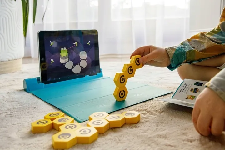 playshifu-connecto-material-inny