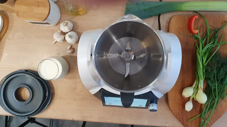 robot-kuchenny-cobbo-7-cechy-dodatkowe-funkcja-samoczyszczenia-naczynia-kompaktowy-i-nowoczesny-design-wbudowana-waga-wielofunkcyjny-inteligentny-garnek