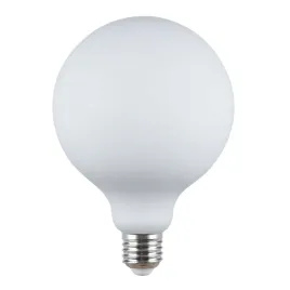 elegancka-zarowka-mleczna-do-salonu-ciepla-biel-sciemnialna