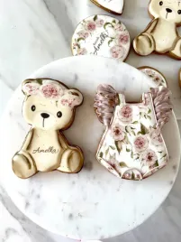ciastko-lukrowane-mis-body-roze-imie-dziecka-chrzest-roczek-podziekowanie-c
