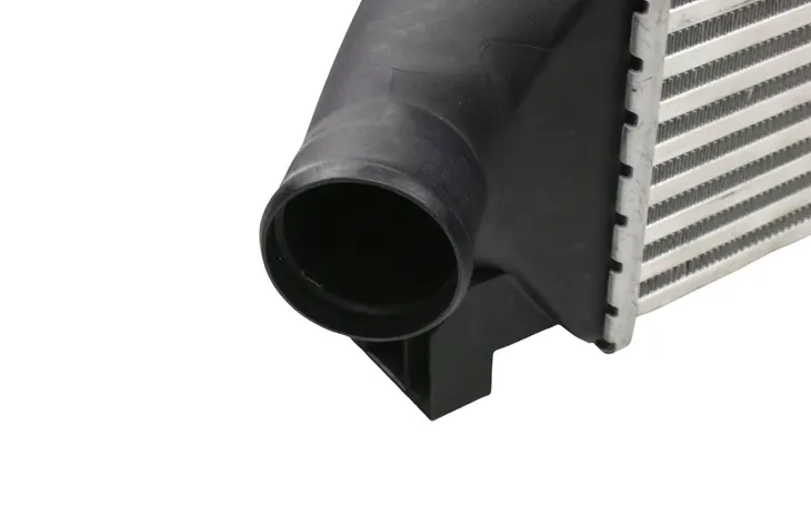 intercooler-ford-transit-06-2-4-tdci-jakosc-czesci-zgodnie-z-gvo-p-zamiennik-o-jakosci-porownywalnej-do-oryginalu