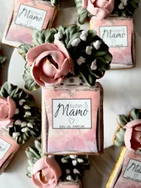 ciastko-kwiatowe-perfumy-dla-mamy