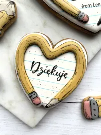 ciastko-serce-olowkowe-podziekowanie-dla-najlepszego-nauczyciela