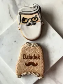 pierniczek-lukrowany-zestaw-dziadek-w-okularach-w-sweterku-imie