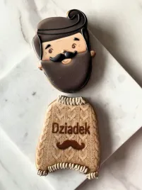 pierniczek-lukrowany-zestaw-mlody-dziadek-w-sweterku-imie