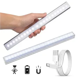 lampka-led-usb-20-cm-czujnik-ruchu-pod-szafki-kuchenne-magnes-zimny-bialy