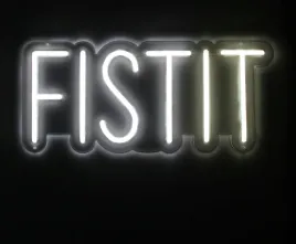 led-neon-brand-sign-fist-it-dekoracyjny-szyld-z-adapterem-eu