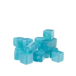 koraliki-z-zywicy-polyskujace-kostka-8mm-niebieski-20-sztuk
