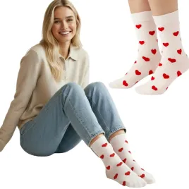 skarpetki-damskie-w-czerwone-serca-little-angel-prezent-colorful-socks