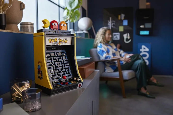 lego-icons-automat-do-gry-pac-man