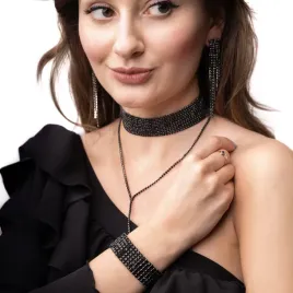 zestaw-naszyjnik-choker-kolczyki-bransoletka-czarne-cyrkonie