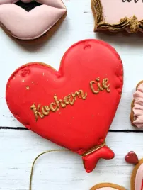 pierniczek-serce-balon-czerwony-kocham-cie