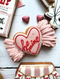 pierniczek-serce-cukierek-rozowy-be-mine