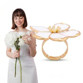 pierscionek-kwiat-bialy-xxl-duzy-regulowany-elegancki-glamour