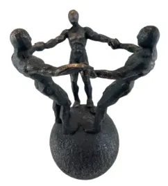 figurka-osoby-na-kuli-26cm