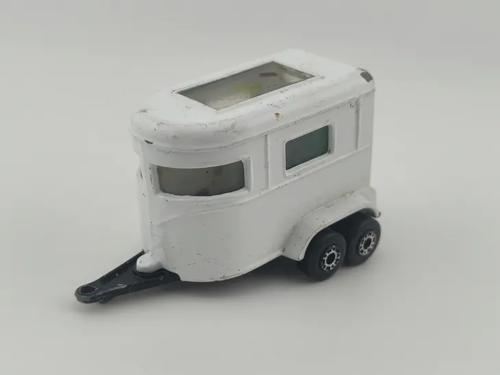matchbox-pony-trailer
