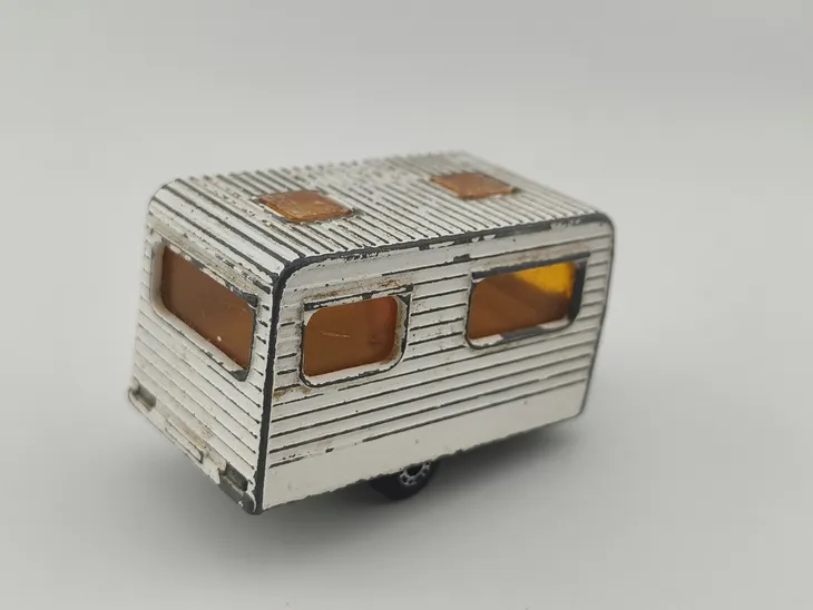 matchbox-caravan-trailer-przyczepka-stan-nowy