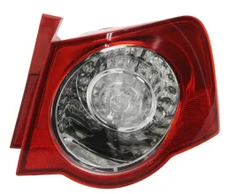 volkswagen-passat-b6-05-10-sedan-lampa-tylna-prawa