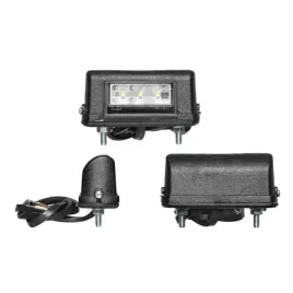 uniwersalna-lampka-oswietlenia-tablicy-rejestracyjnej-84x40x30mm-led-sruby