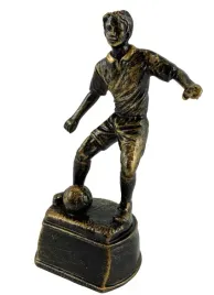 figurka-pilkarz-z-miejscem-na-grawer-15cm