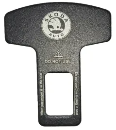 zaslepka-wtyczka-klamra-do-pasa-pasow-z-logo-skoda