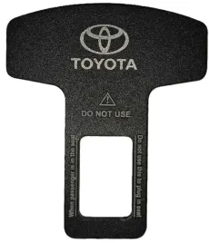 zaslepka-wtyczka-klamra-do-pasa-pasow-z-logo-toyota