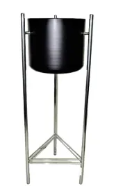 kwietnik-metalowy-srebrny-z-czarna-donica-81cm
