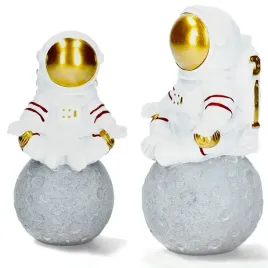 figurka-astronauta-zywiczna-kosmos-dekoracyjna-xl