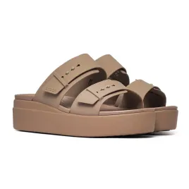 crocs-klapki-damskie-klapki-crocs-brooklyn-low-wedge-sandal-rozmiar-425
