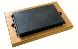 lava-stones-zestaw-do-serwowania-stekow-na-goracym-kamieniu-compact